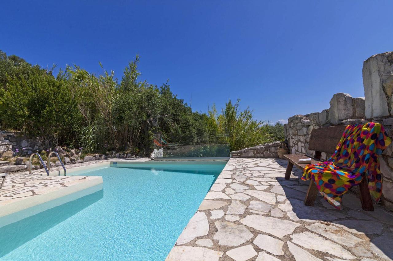 Scirocco & Folitsa Villas Agnitsini Exterior photo