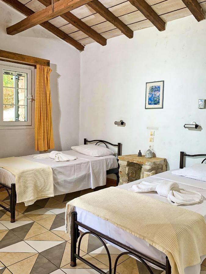 Scirocco & Folitsa Villas Agnitsini Exterior photo