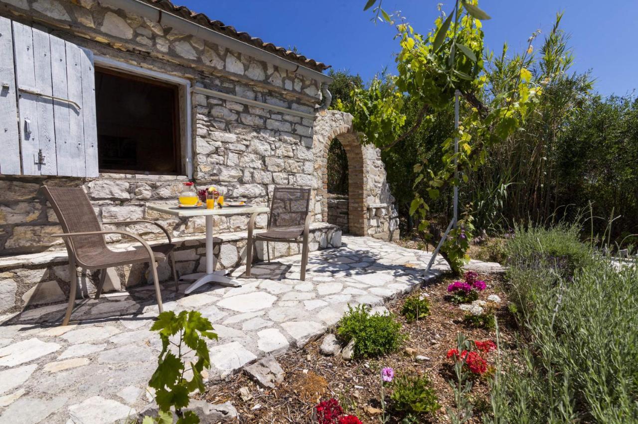 Scirocco & Folitsa Villas Agnitsini Exterior photo